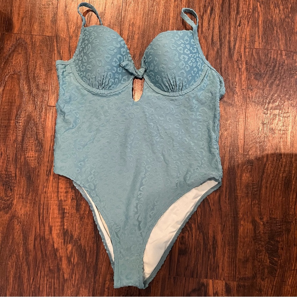 NWT Cupshe one piece swimsuit